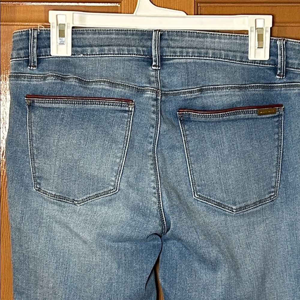 White House Black Market Leather Trim Zip Ankle Skimmer Jeans Light Wash size 8 - Picture 6 of 15